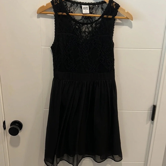 Vero Moda black lace  dress size XS - Picture 5 of 9